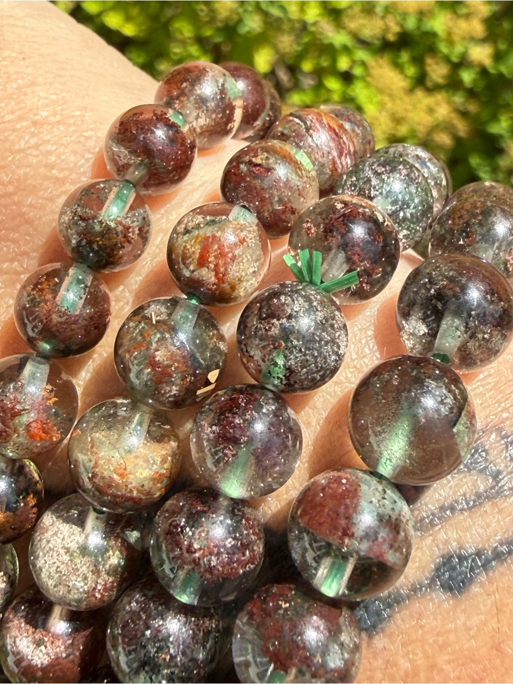 7-8mm Colorful Garden Quartz Bracelet (Lodolite) - Picture 7 of 8